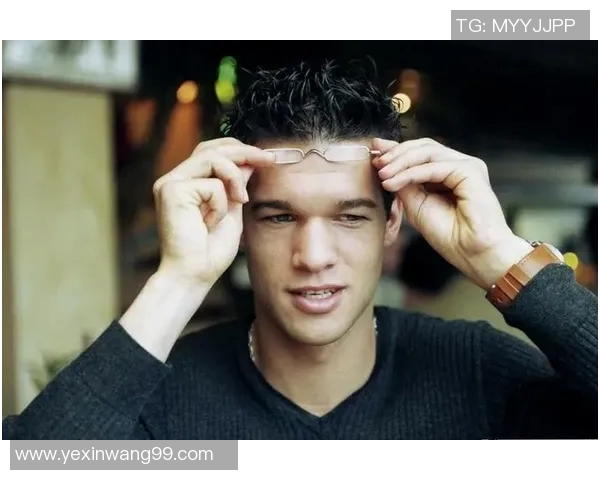 足球明星近视如何选择合适眼镜提升比赛表现与视觉效果